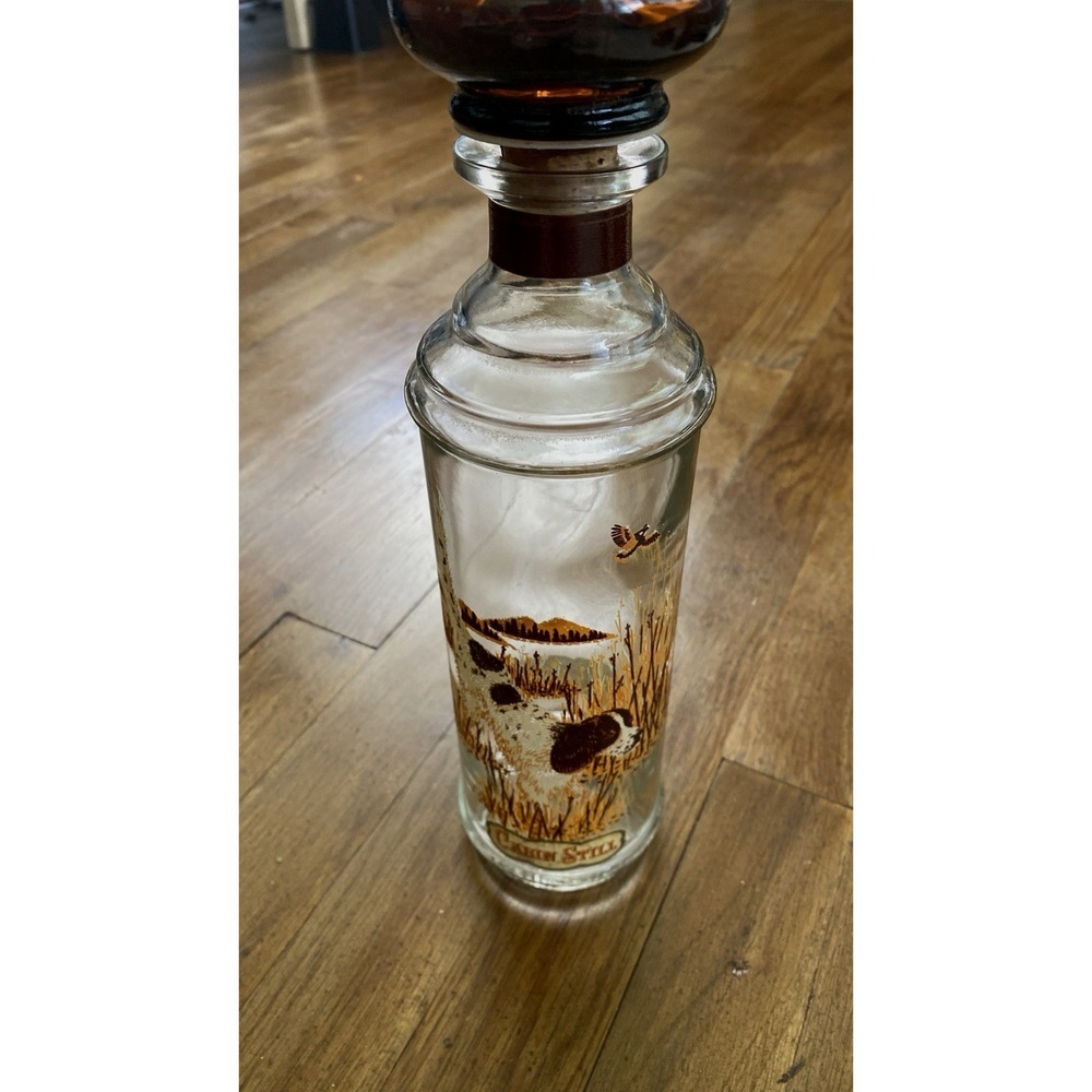 Vtg Cabin Still Sportsman Hunting Dog Kentucky Whiskey Empty Decanter W/Stopper